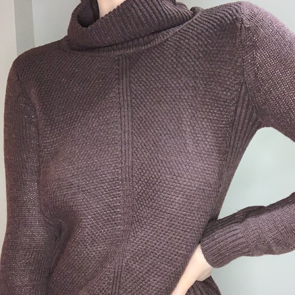 Dynamite Turtleneck Sweater - Picture 2 of 5